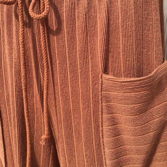 DRAWSTRING WAIST WIDE LEG PANTS WITH POCKETS ๐บ๐ธ - Picture 10 of 12